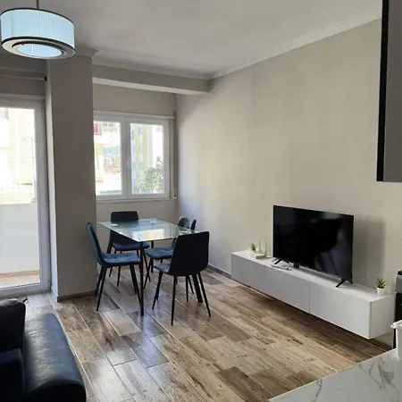 Modern - 5 Min Walk To Sea - Balcony - Ac - Fast Wifi Διαμέρισμα *